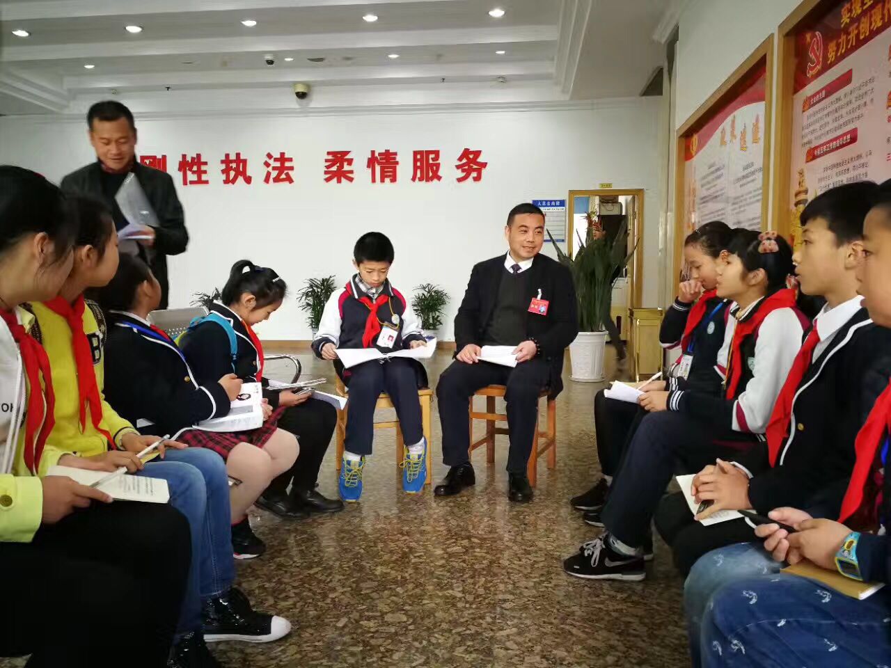 喜報(bào)！金華市交投集團(tuán)總經(jīng)理、公交集團(tuán)董事長(zhǎng)樓益康獲評(píng)全國(guó)2021年度感動(dòng)交通年度人物